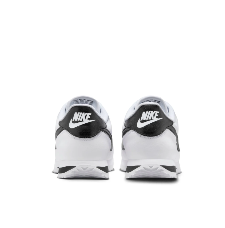 Nike Low-Top Sneakers - White & Black