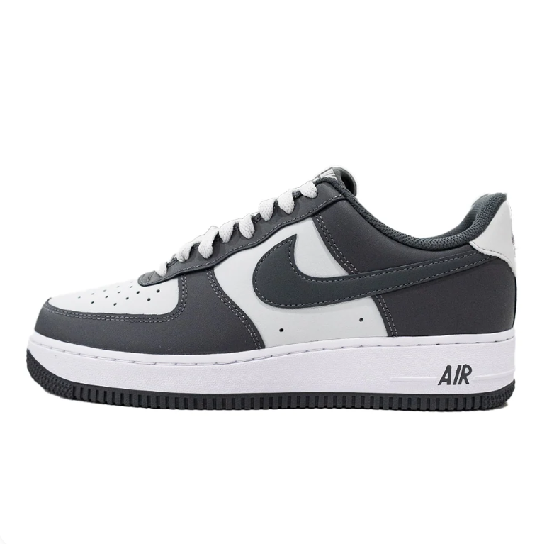 Nike Air Force 1 Sneakers - Black & White