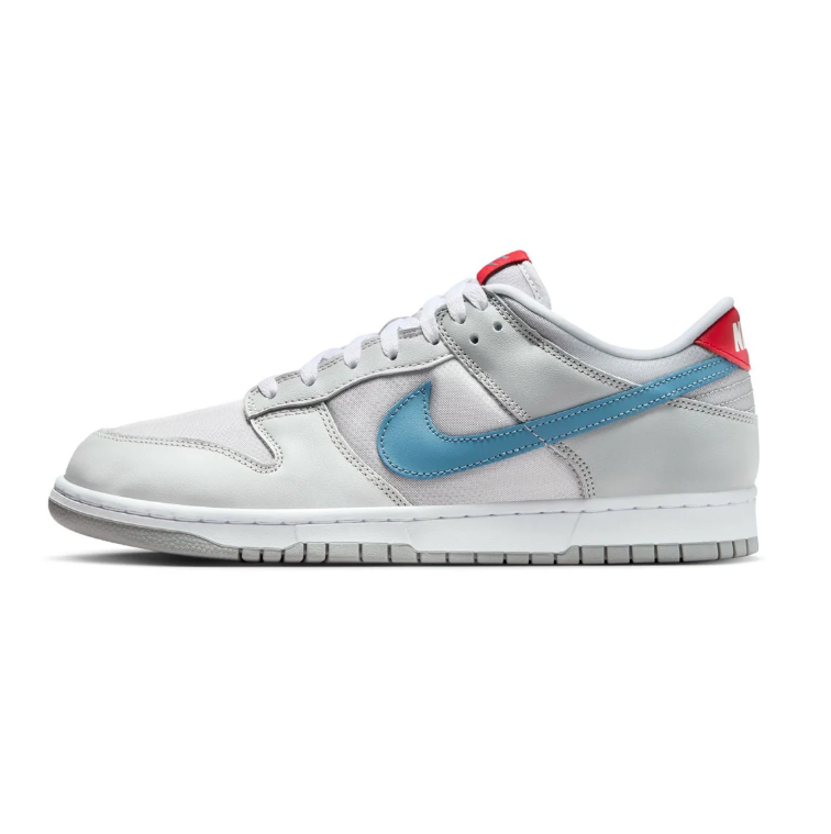 Nike Low-Top Sneakers - Light Grey with Blue & Red Accents