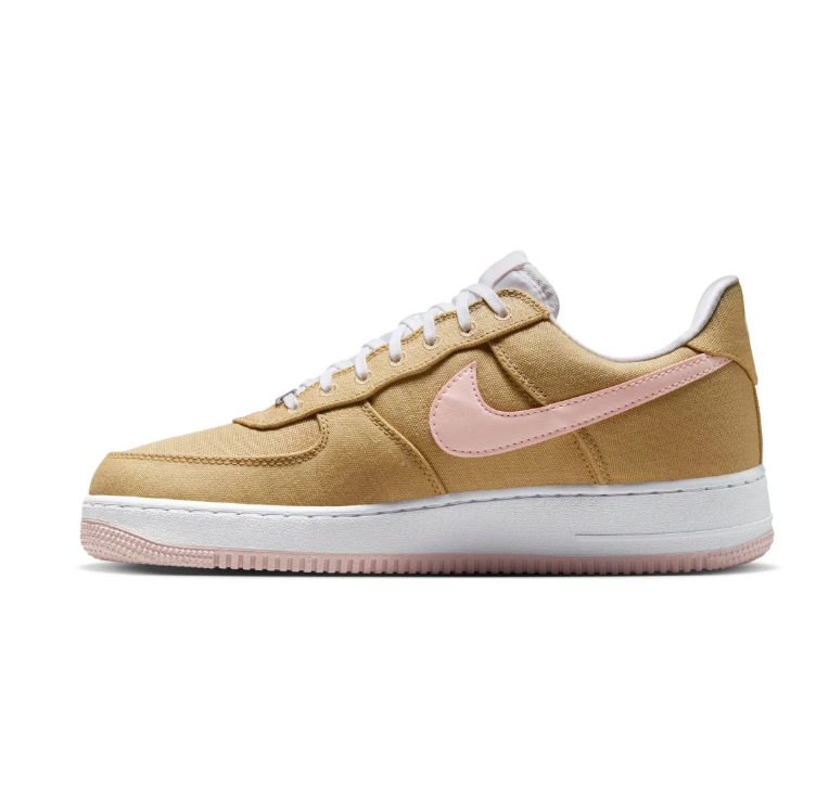 Nike Low-Top Sneakers - Tan & Pale Pink