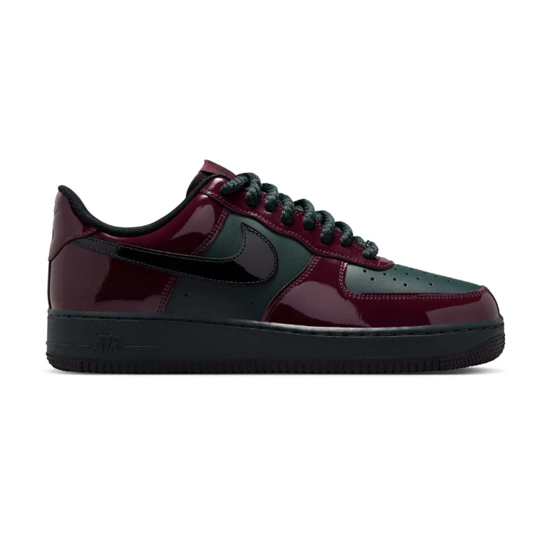 Nike Low-Top Sneakers - Glossy Burgundy & Dark Green