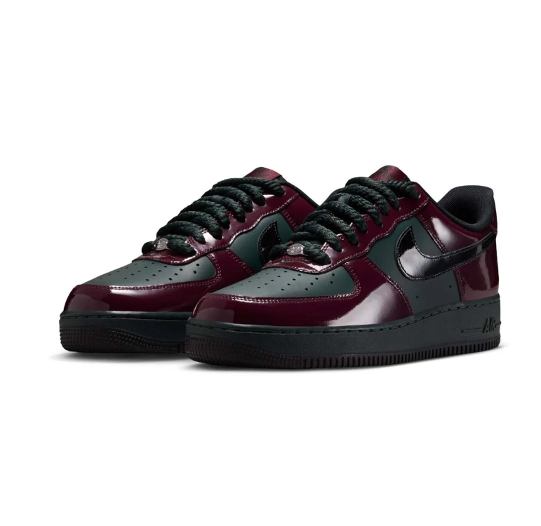 Nike Low-Top Sneakers - Glossy Burgundy & Dark Green