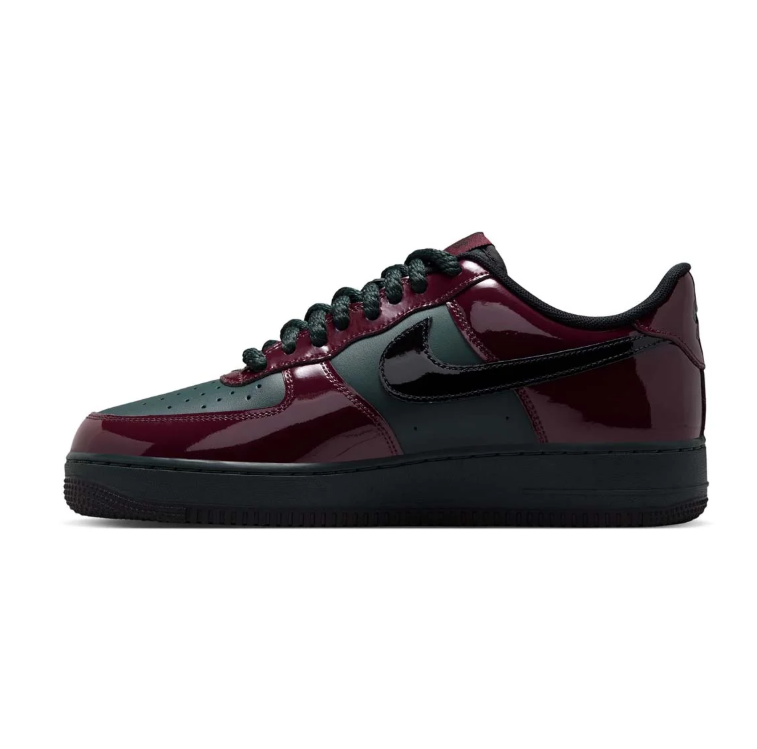Nike Low-Top Sneakers - Glossy Burgundy & Dark Green